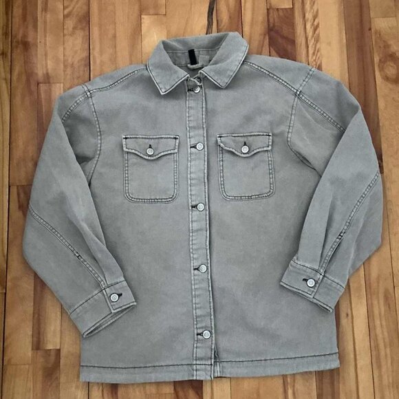 H&M & Reitmans shacket duo - Picture 2 of 11